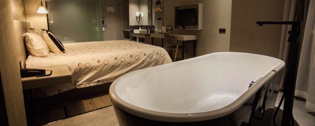 酒店带浴缸的房间叫什么房